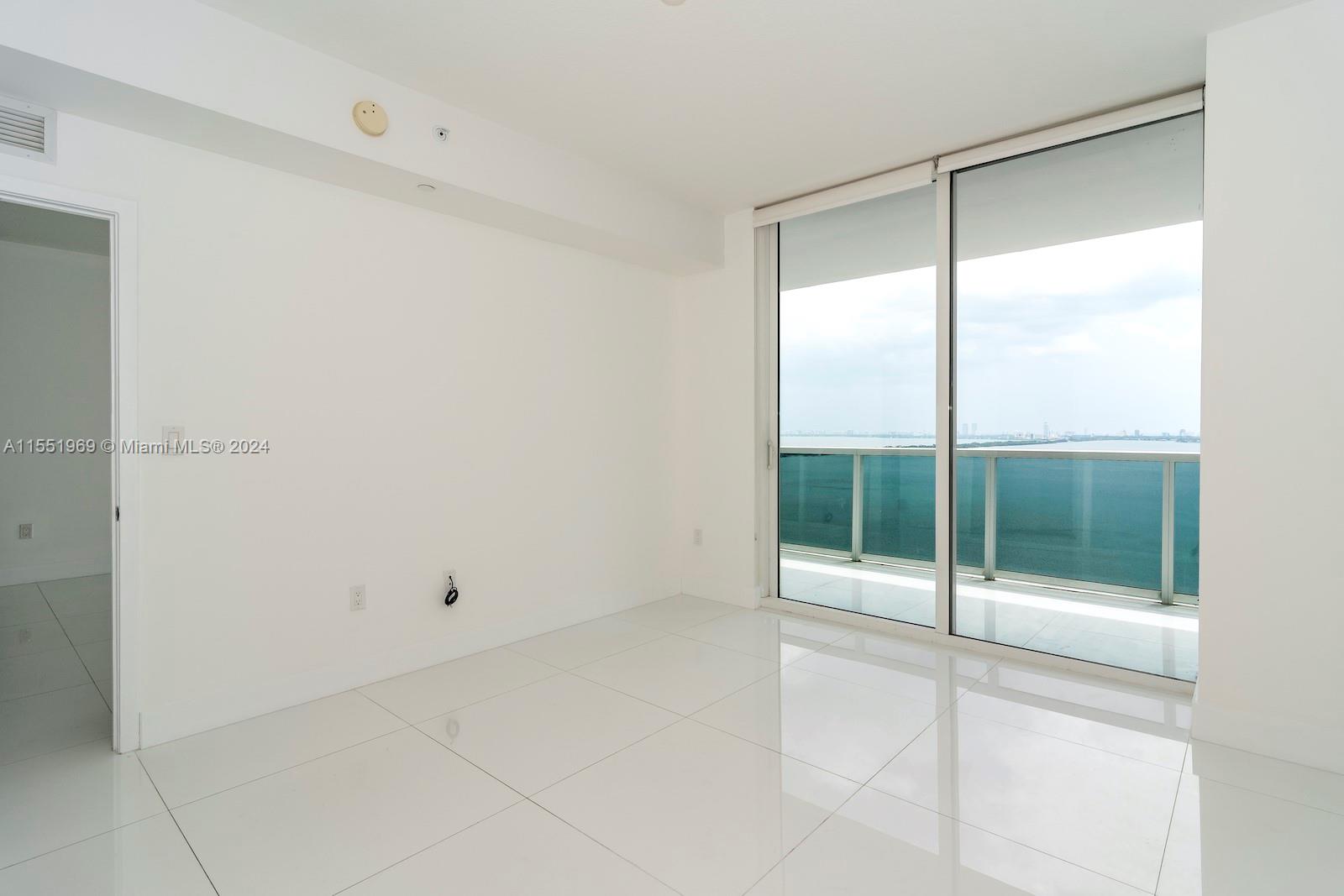 BAY HOUSE - Residential