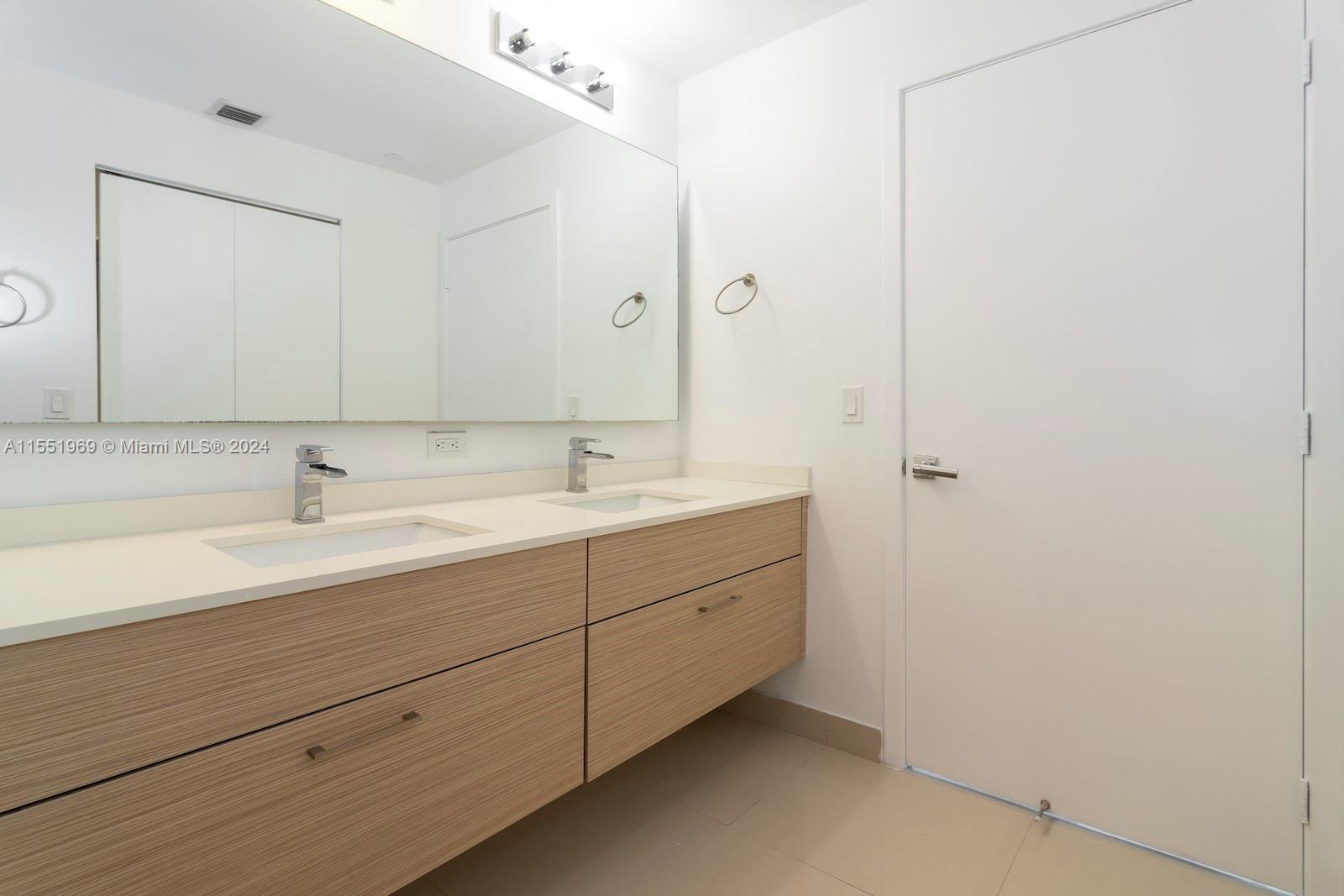BAY HOUSE - Residential