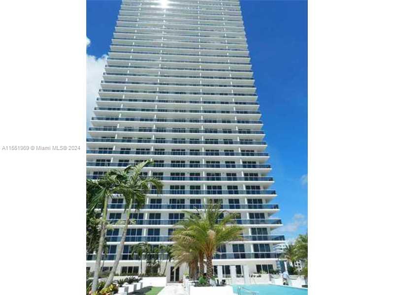 Property for Sale at 600 Ne 27 St 2304, Miami, Broward County, Florida - Bedrooms: 3 
Bathrooms: 3  - $845,000