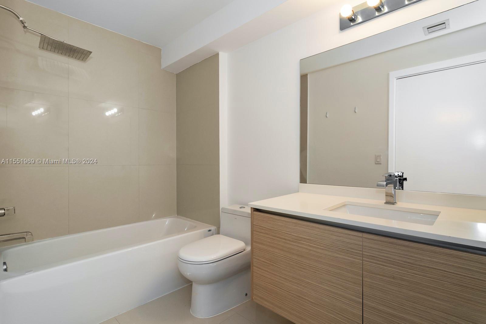 BAY HOUSE - Residential