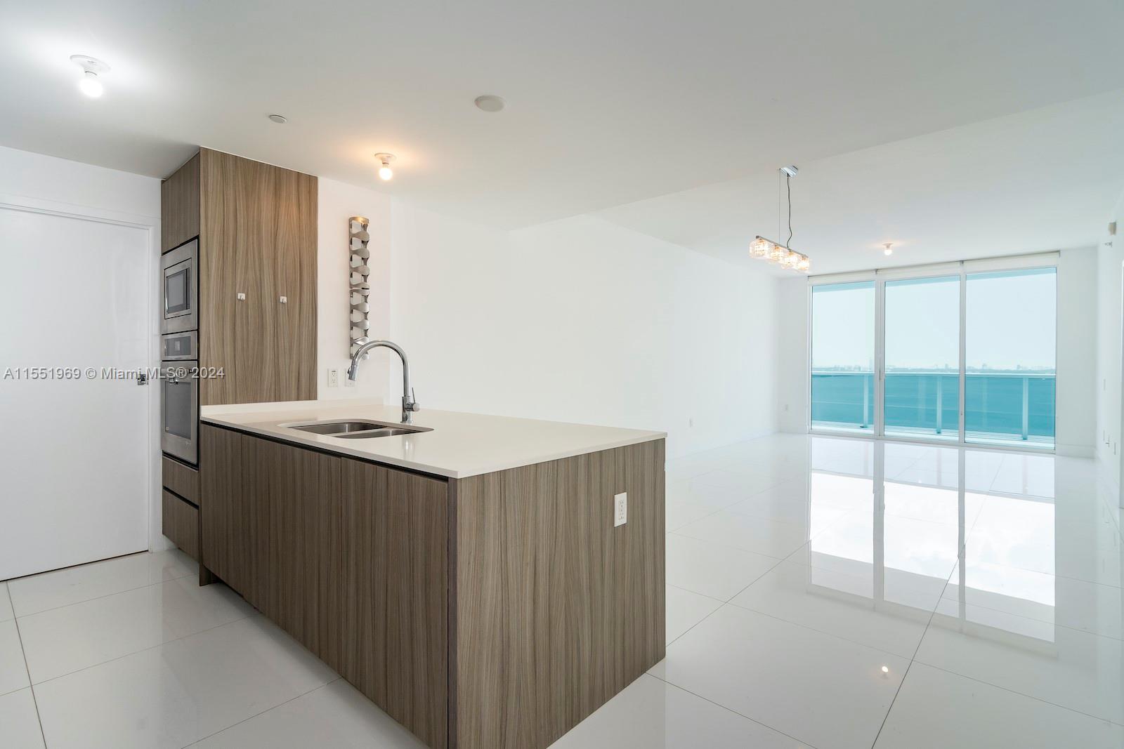 BAY HOUSE - Residential