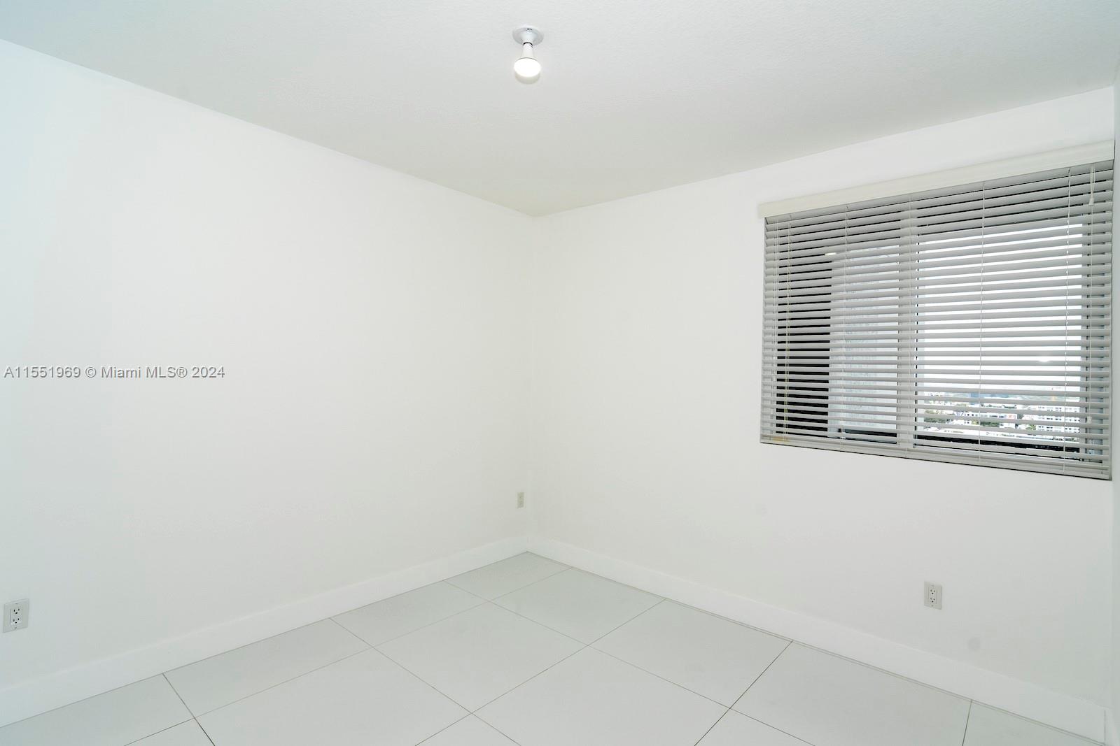 BAY HOUSE - Residential