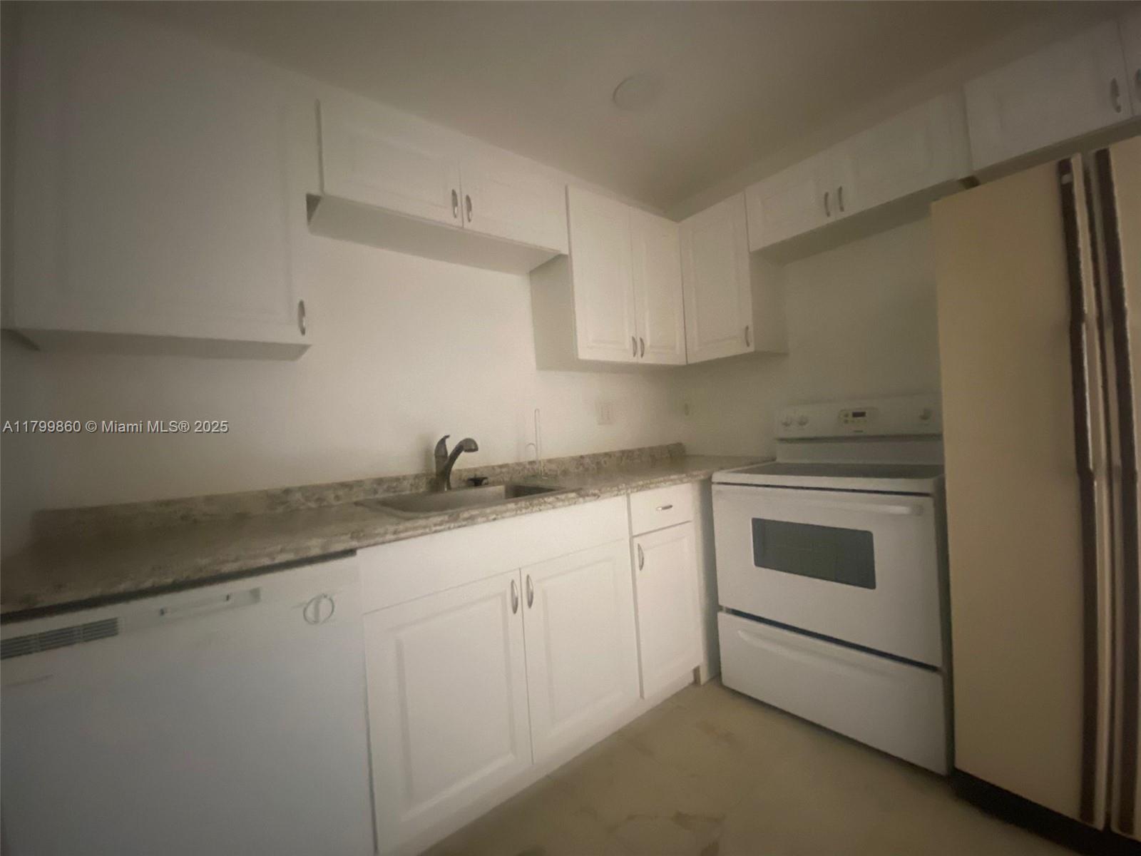 1465 NE 123rd St PH12
