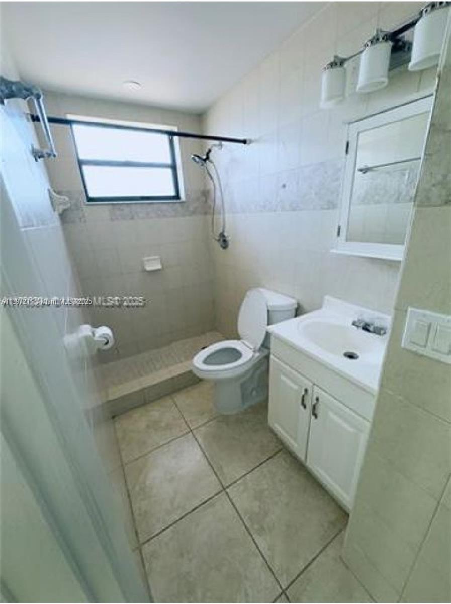 W MIAMI HGTS REV PL #1 - Residential Income
