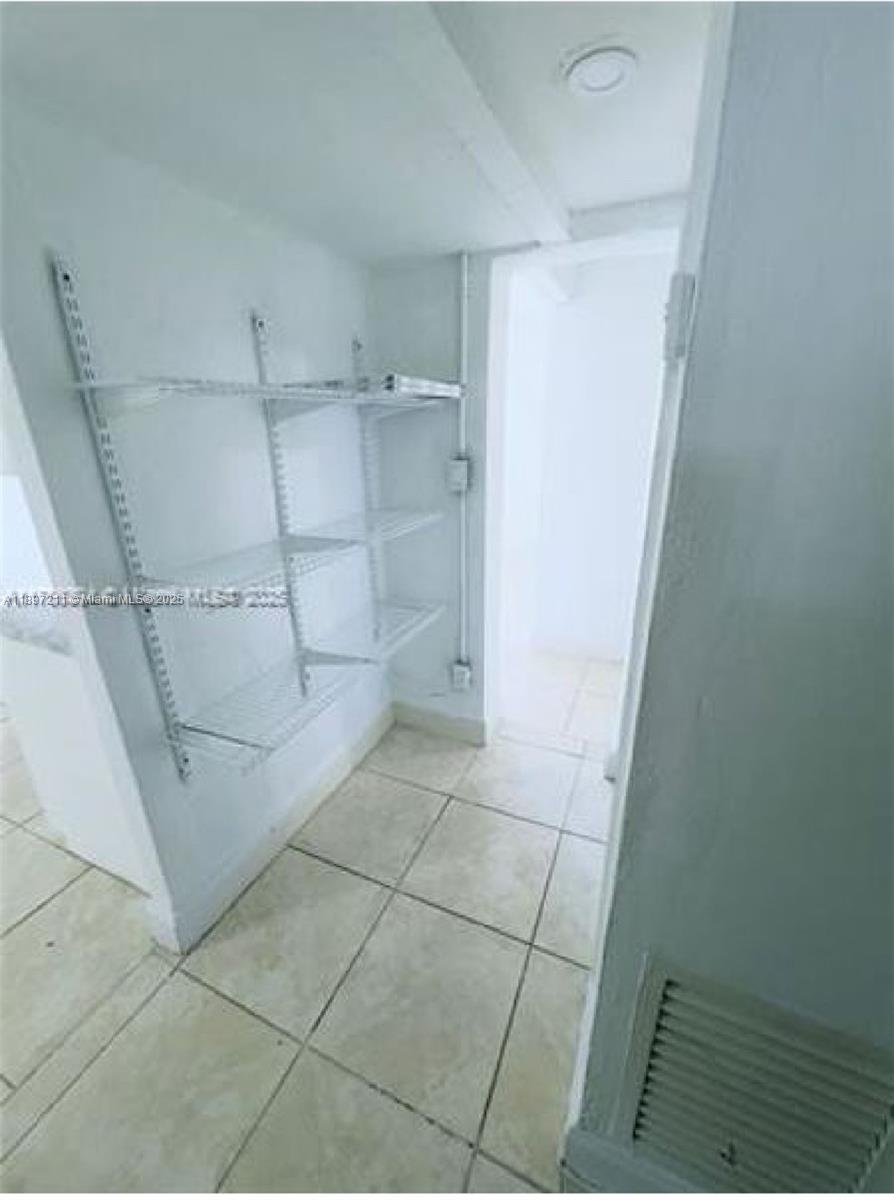 W MIAMI HGTS REV PL #1 - Residential Income