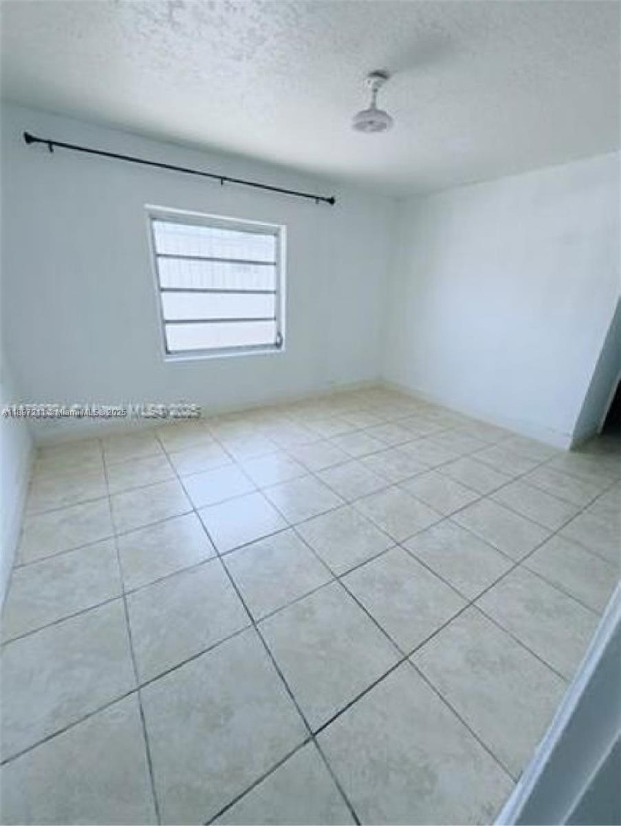 W MIAMI HGTS REV PL #1 - Residential Income