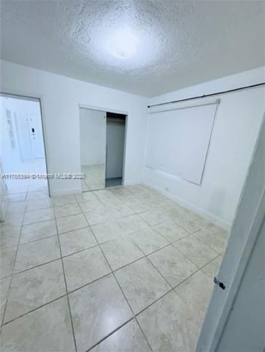 W MIAMI HGTS REV PL #1 - Residential Income