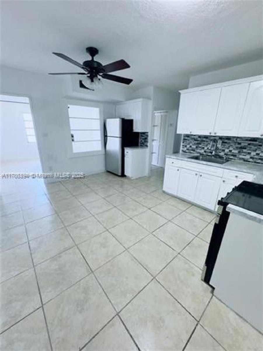 W MIAMI HGTS REV PL #1 - Residential Income