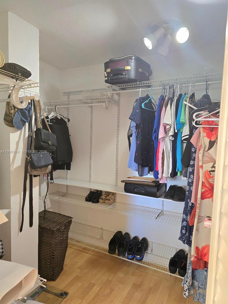 2998 E Sunrise Lakes Dr 111