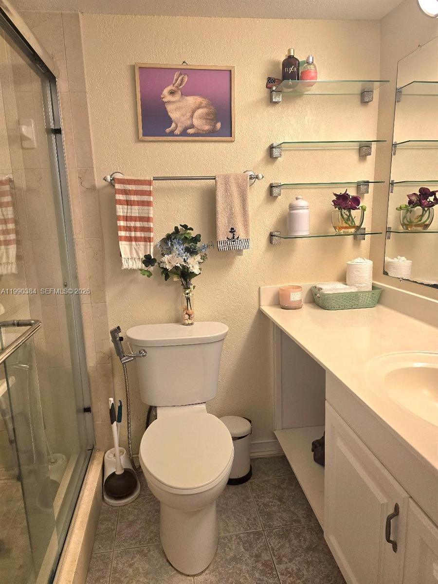 2998 E Sunrise Lakes Dr 111