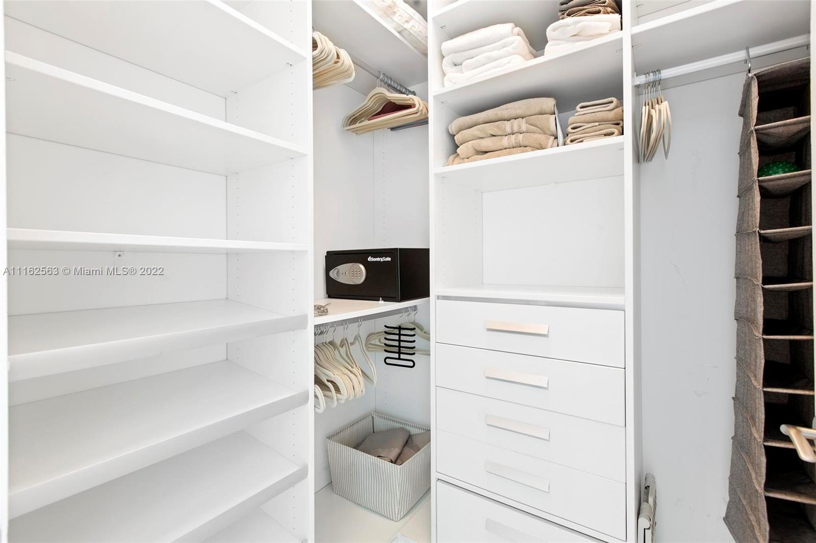 ONE BAL HARBOUR - Residential