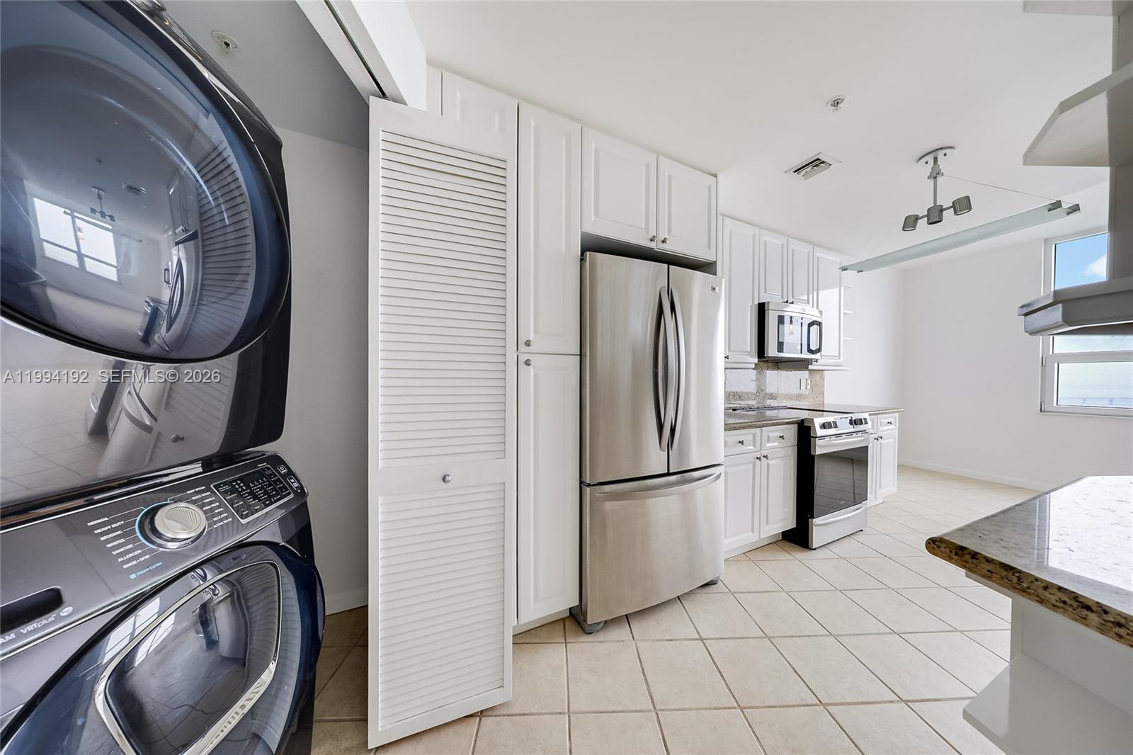 THREE TEQUESTA POINT COND - Residential