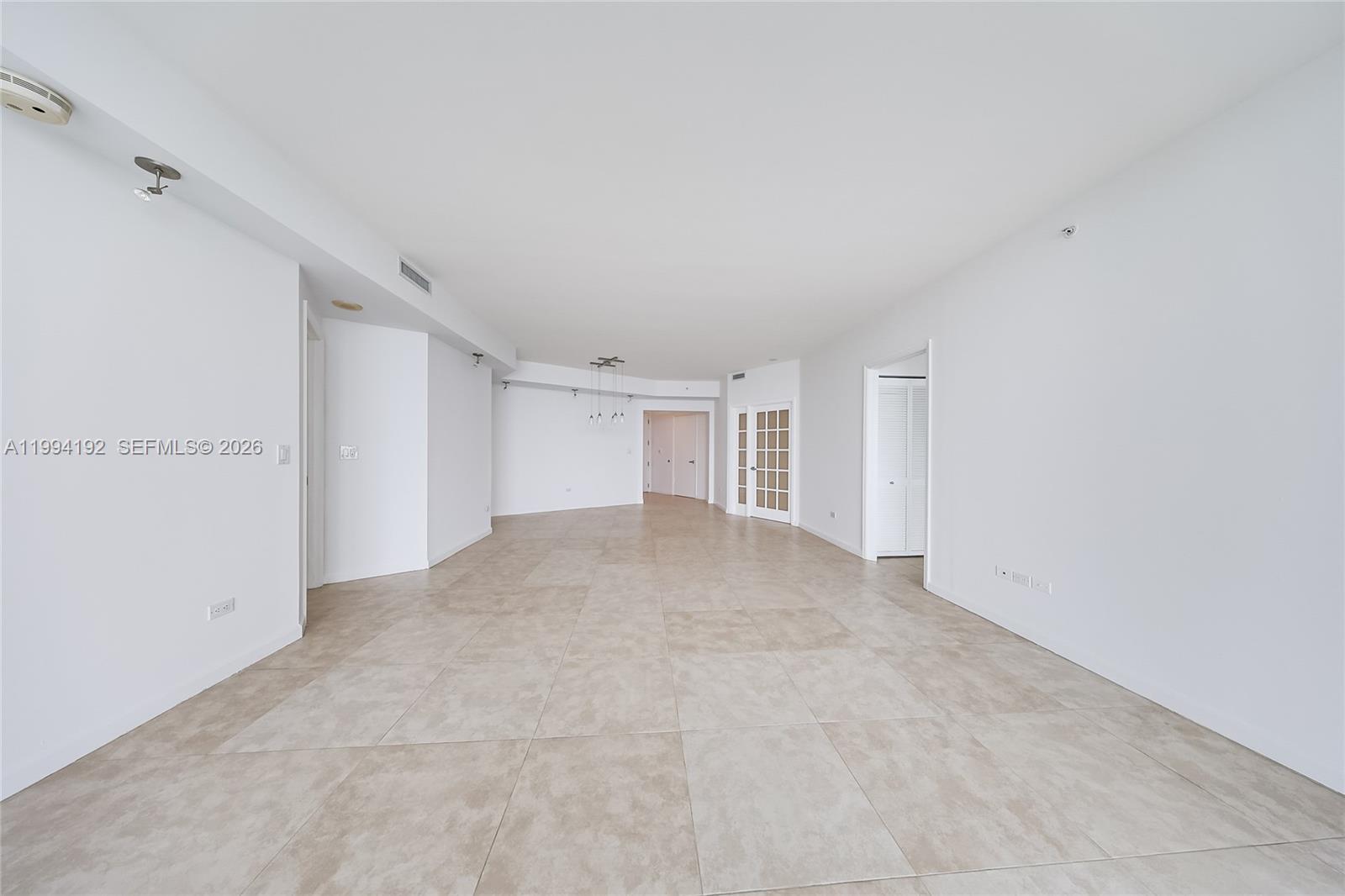 THREE TEQUESTA POINT COND - Residential