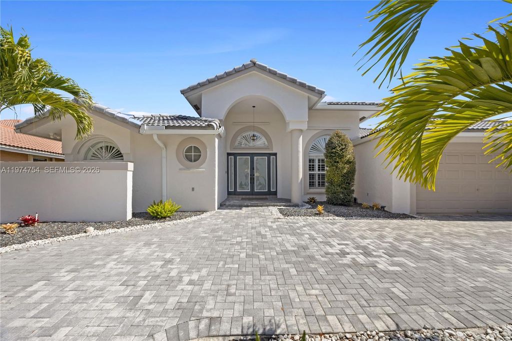 Photo of 805 Bayside Ln, Weston, FL 33326 (MLS # A11974754)