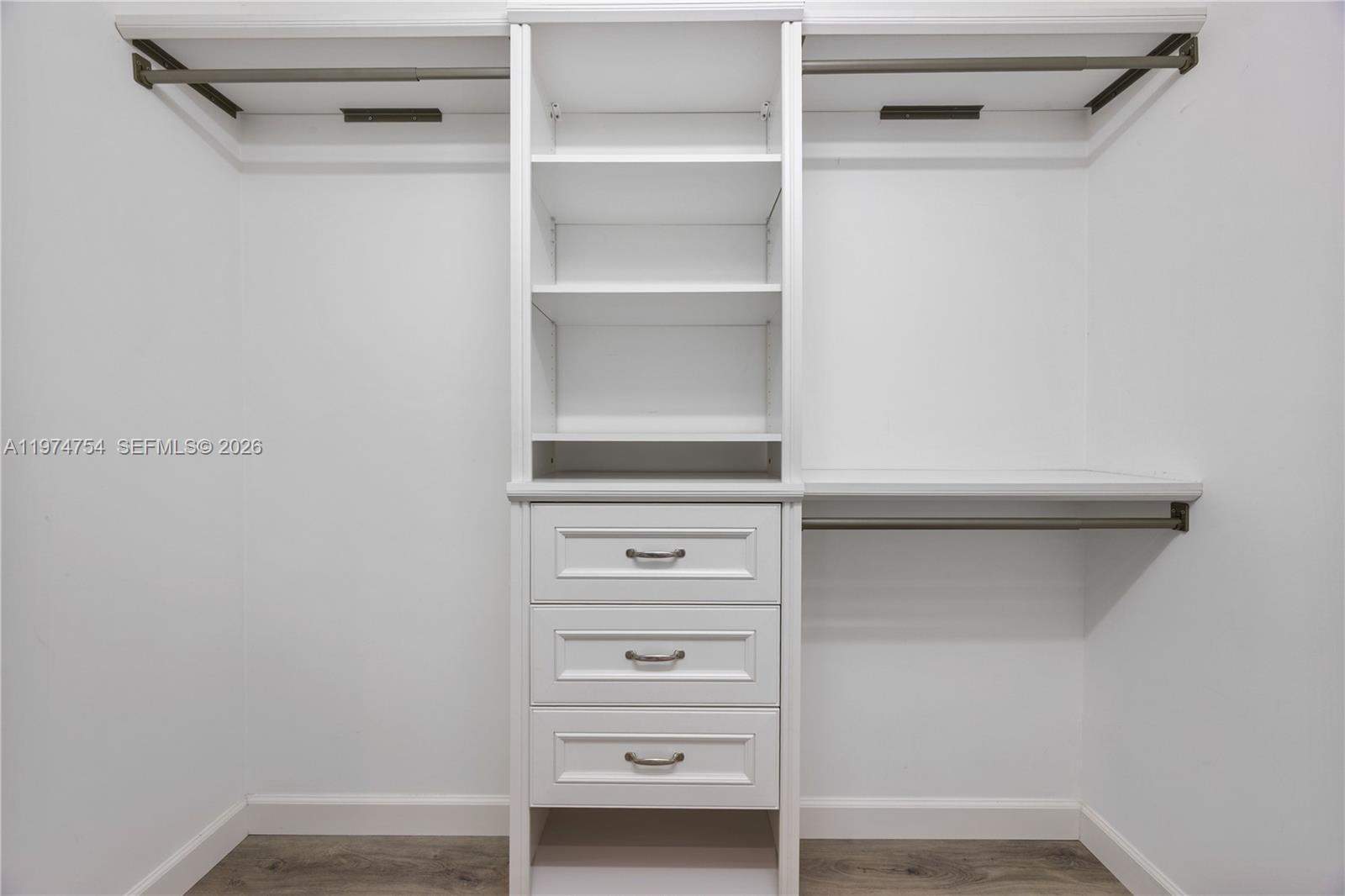 ORCHID ISLAND - Residential