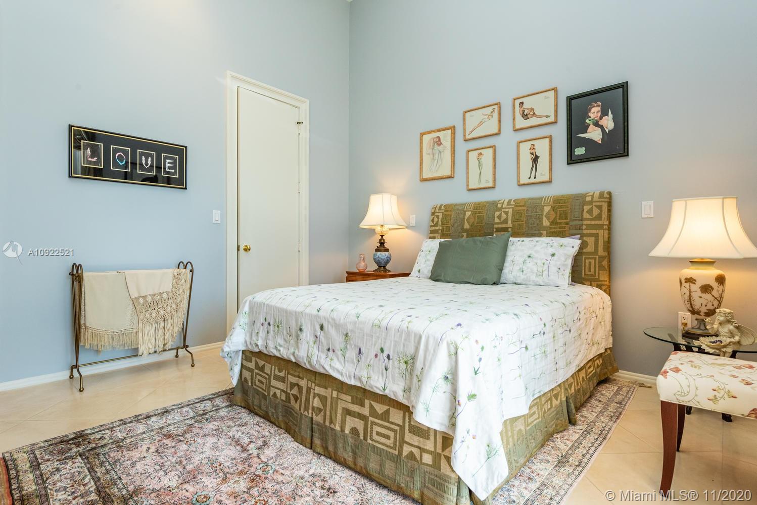 ISLAND ESTATES - Residential