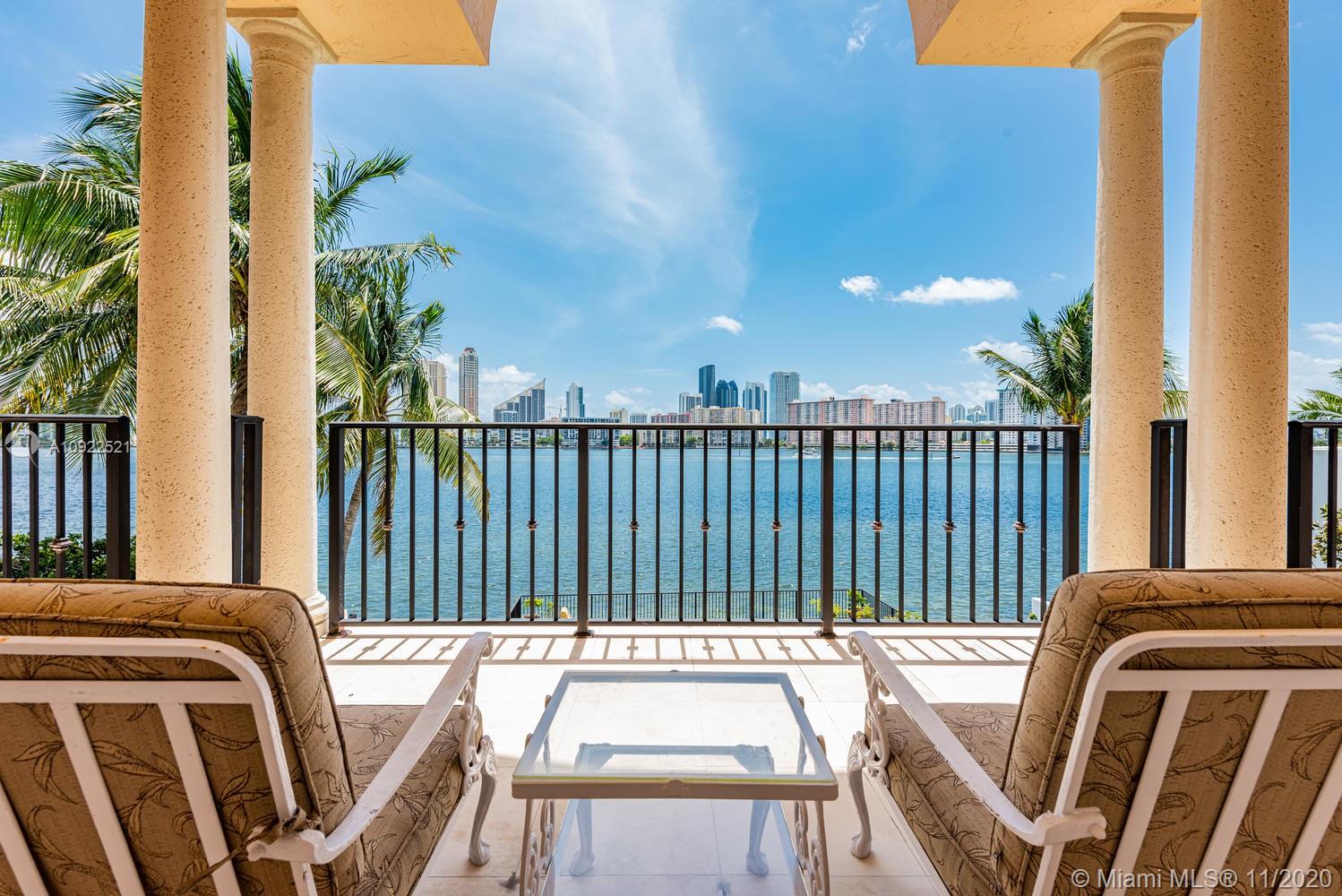 ISLAND ESTATES - Residential