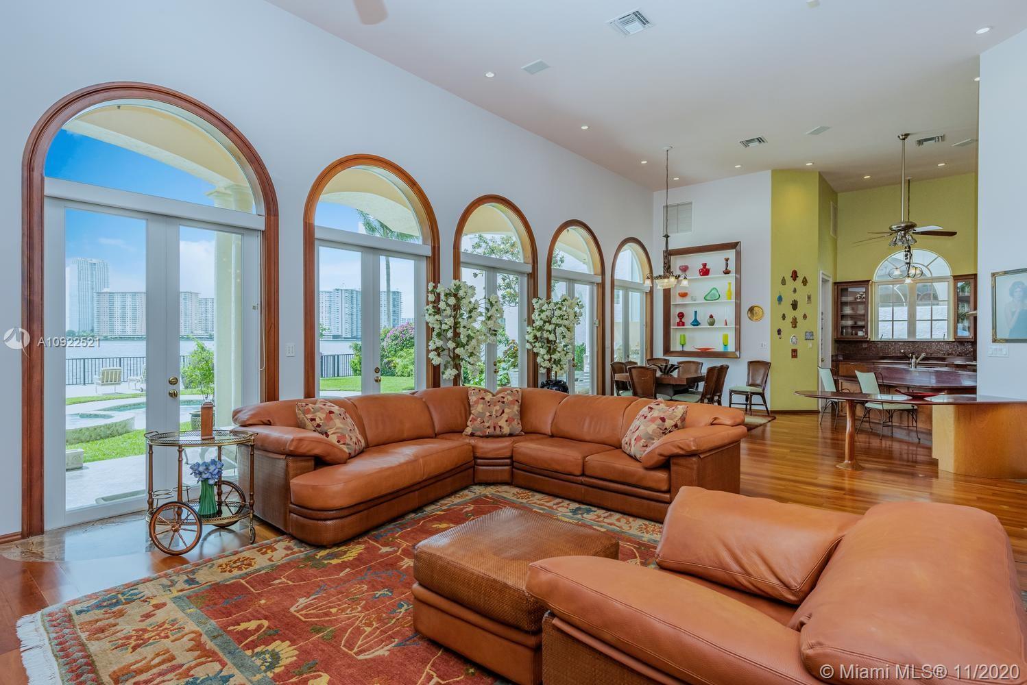 ISLAND ESTATES - Residential