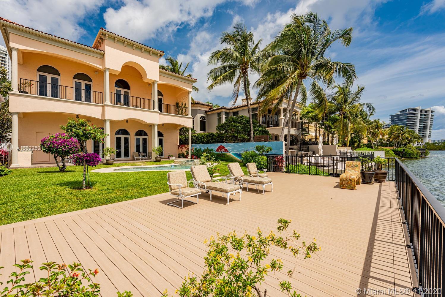 ISLAND ESTATES - Residential