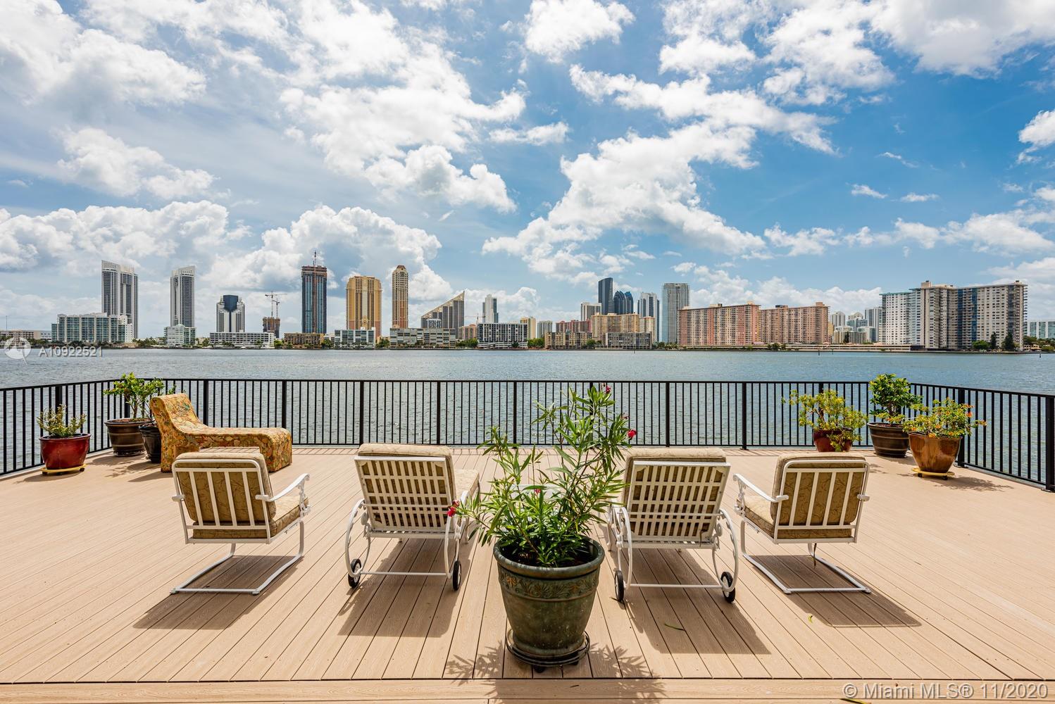 ISLAND ESTATES - Residential