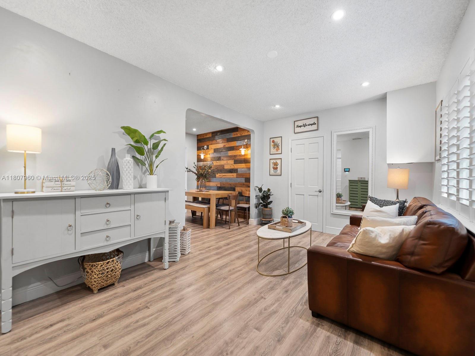5930 SW 13th Ter