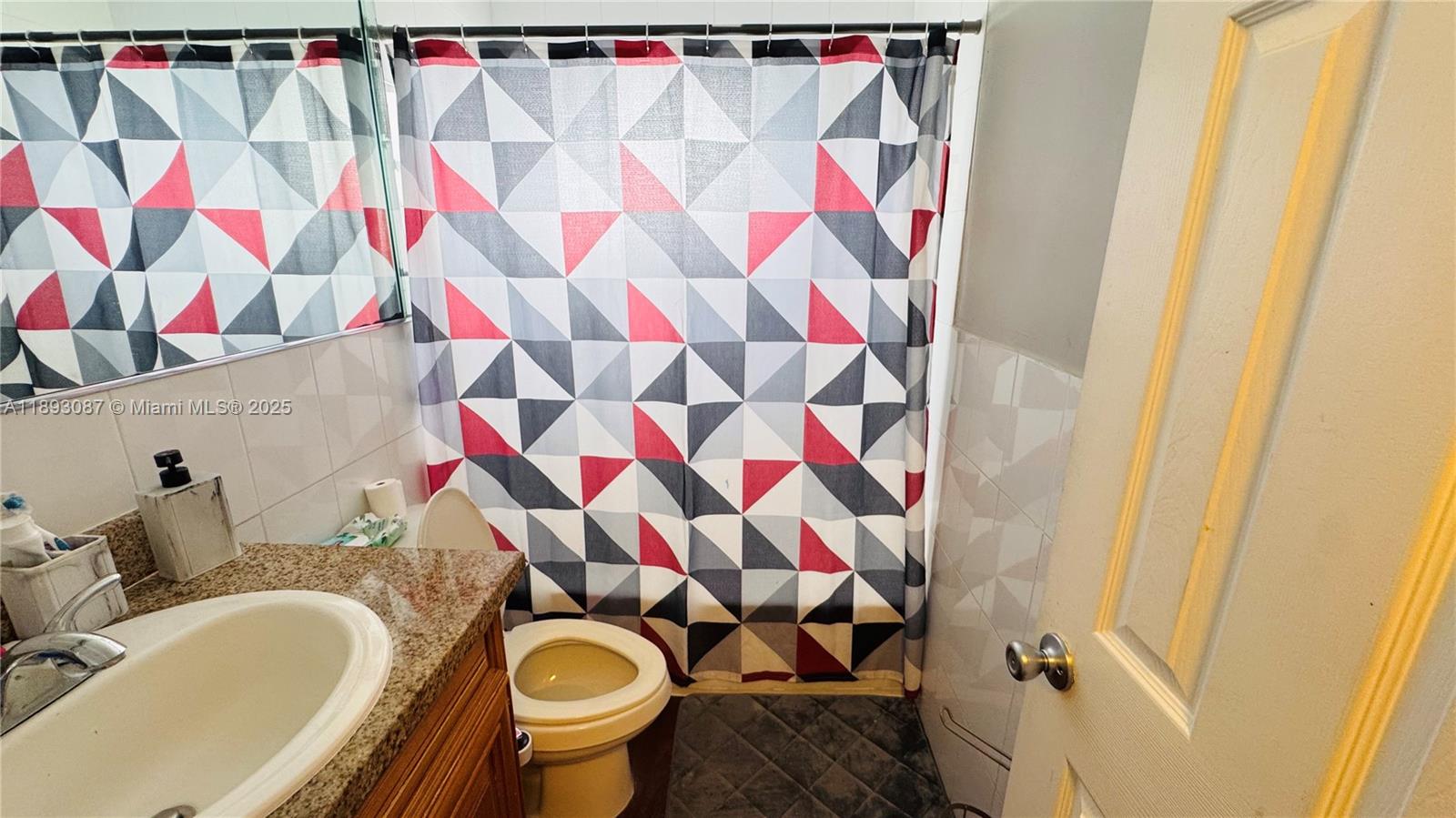 SUNSET PALMS WEST CONDO - Residential Lease