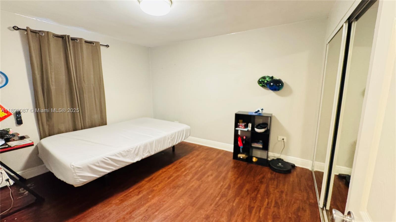 SUNSET PALMS WEST CONDO - Residential Lease