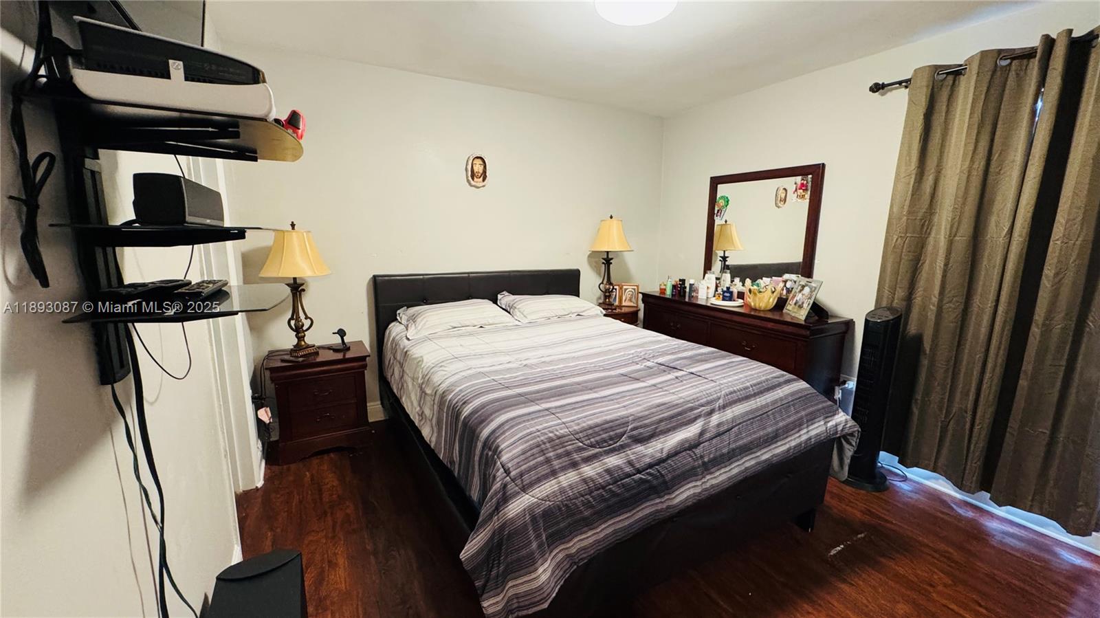 SUNSET PALMS WEST CONDO - Residential Lease