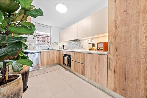 3703 NE 166th St 406 North Miami Beach FL 33160