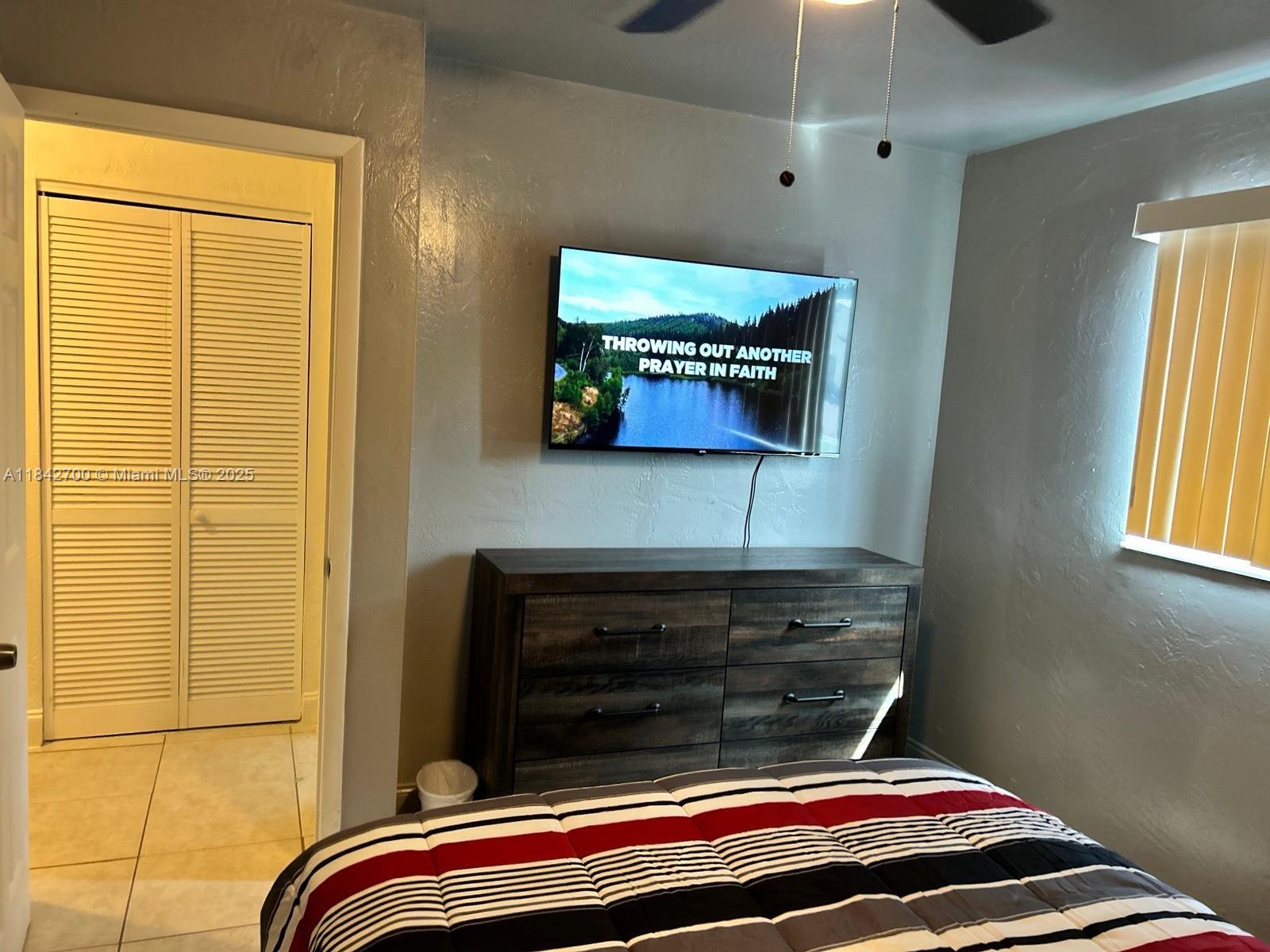 HOLLYWOOD BEACH GARDENS - Residential Lease