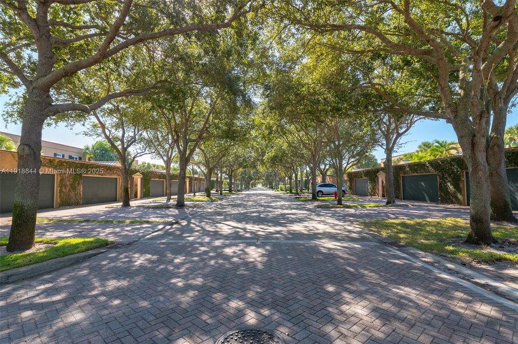 Photo of 11609 SE Florida Ave, Hobe Sound, FL 33455 (MLS # A11918644)