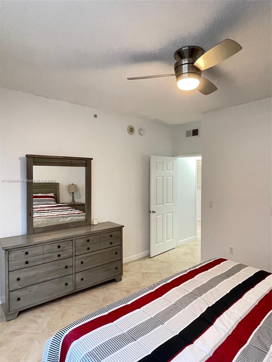 TOWER CONDO AT CITYPLACE - Residential