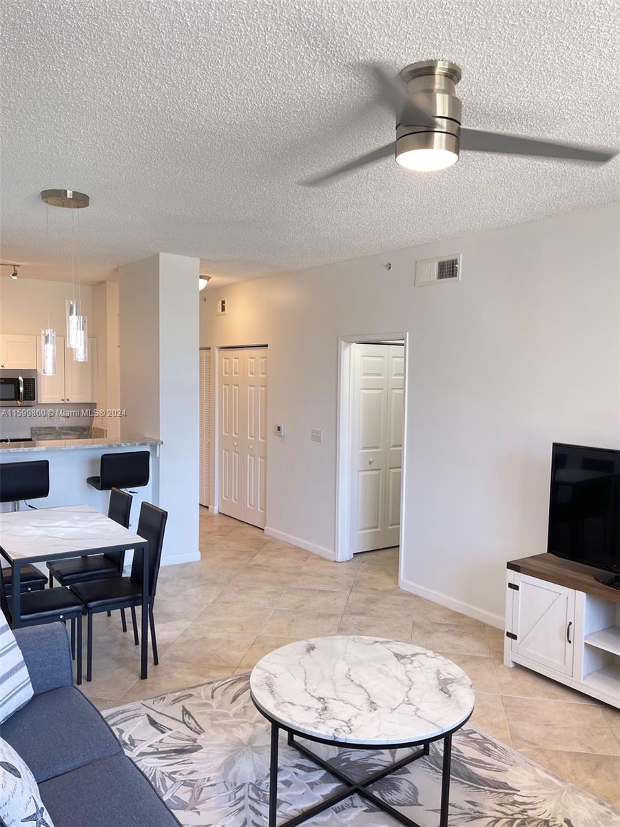 TOWER CONDO AT CITYPLACE - Residential