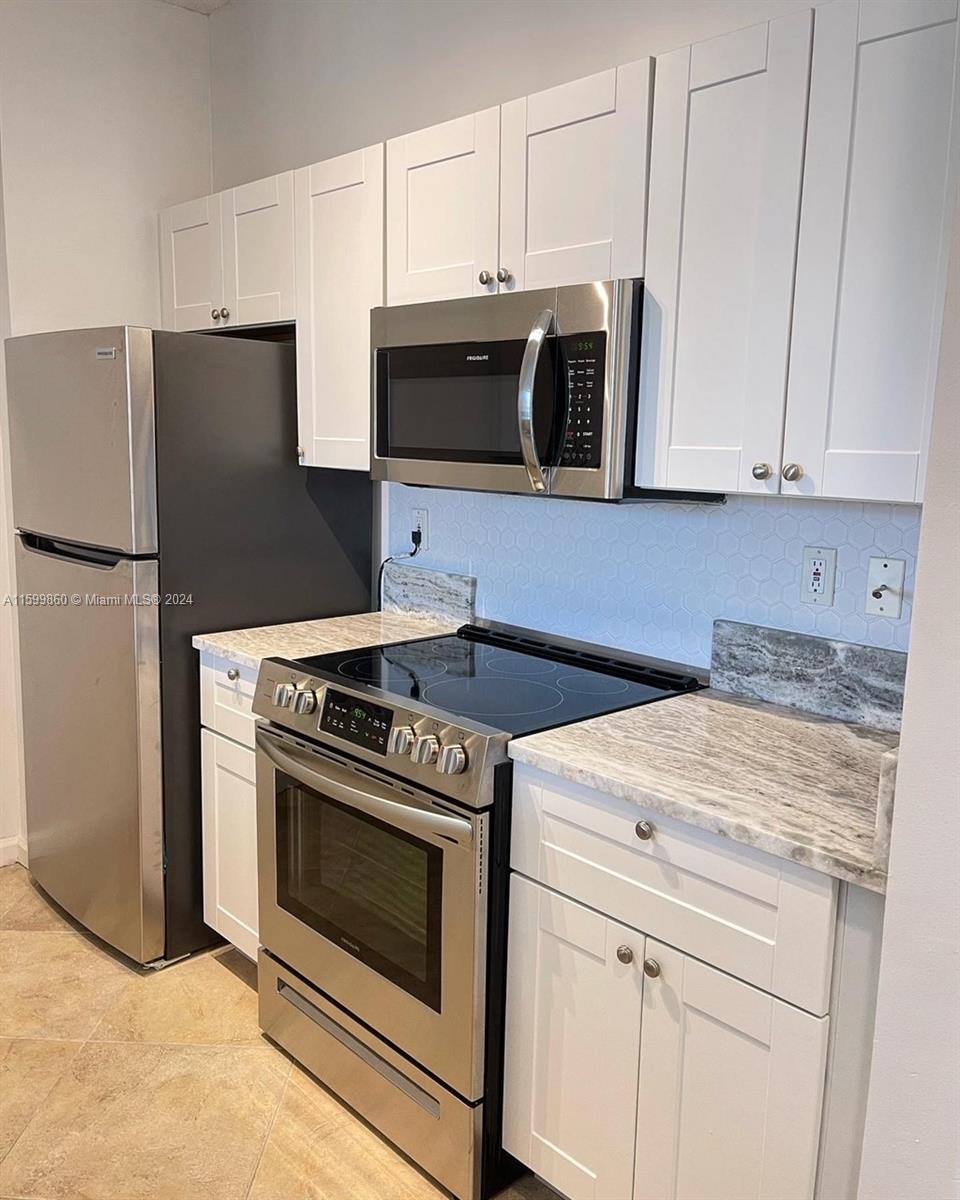 TOWER CONDO AT CITYPLACE - Residential