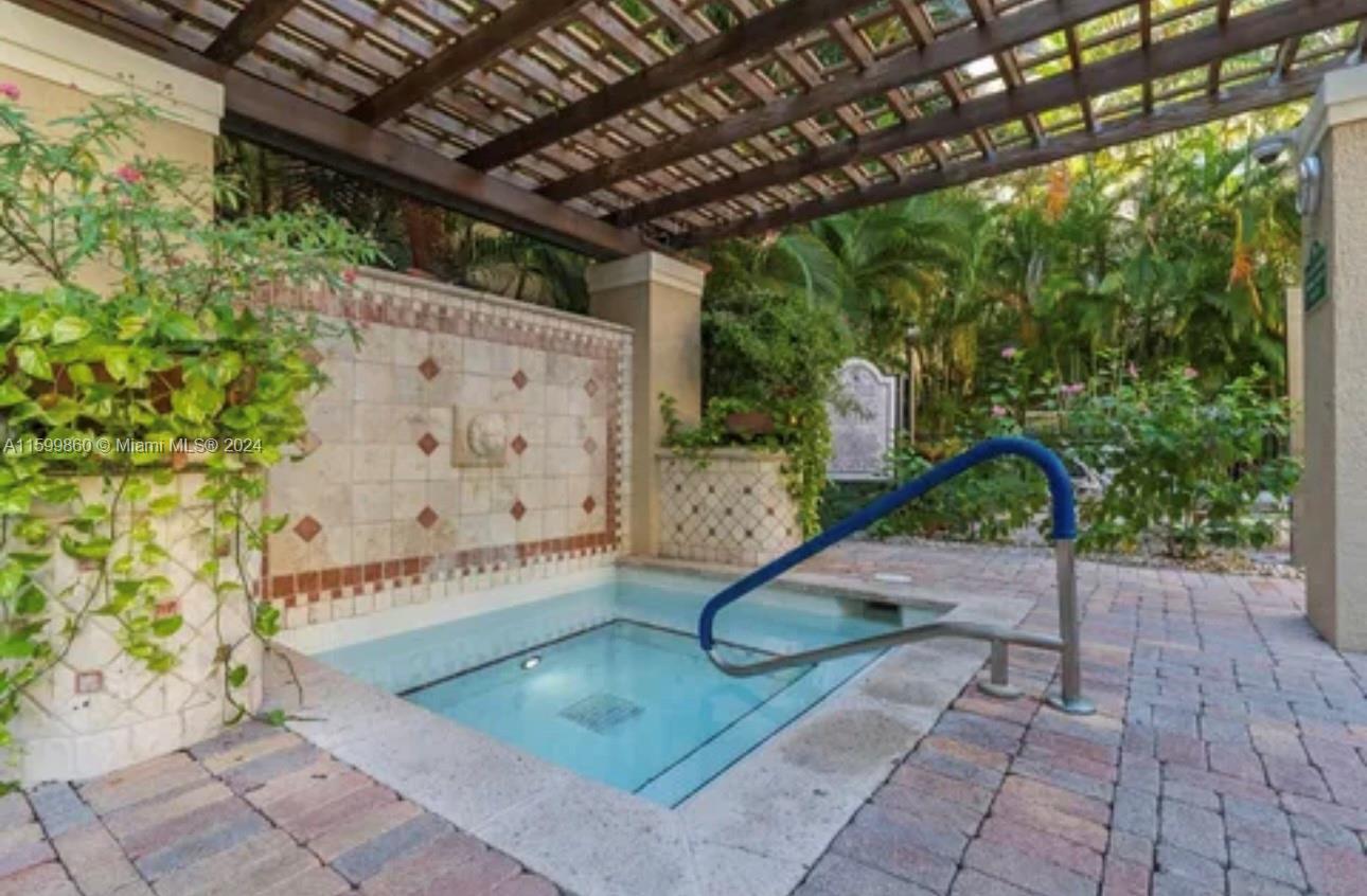 TOWER CONDO AT CITYPLACE - Residential