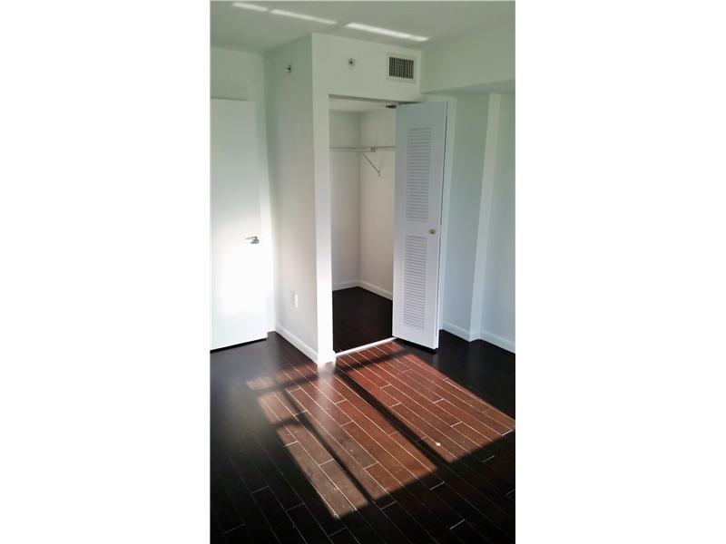 SAN LORENZO CONDO - Residential Lease