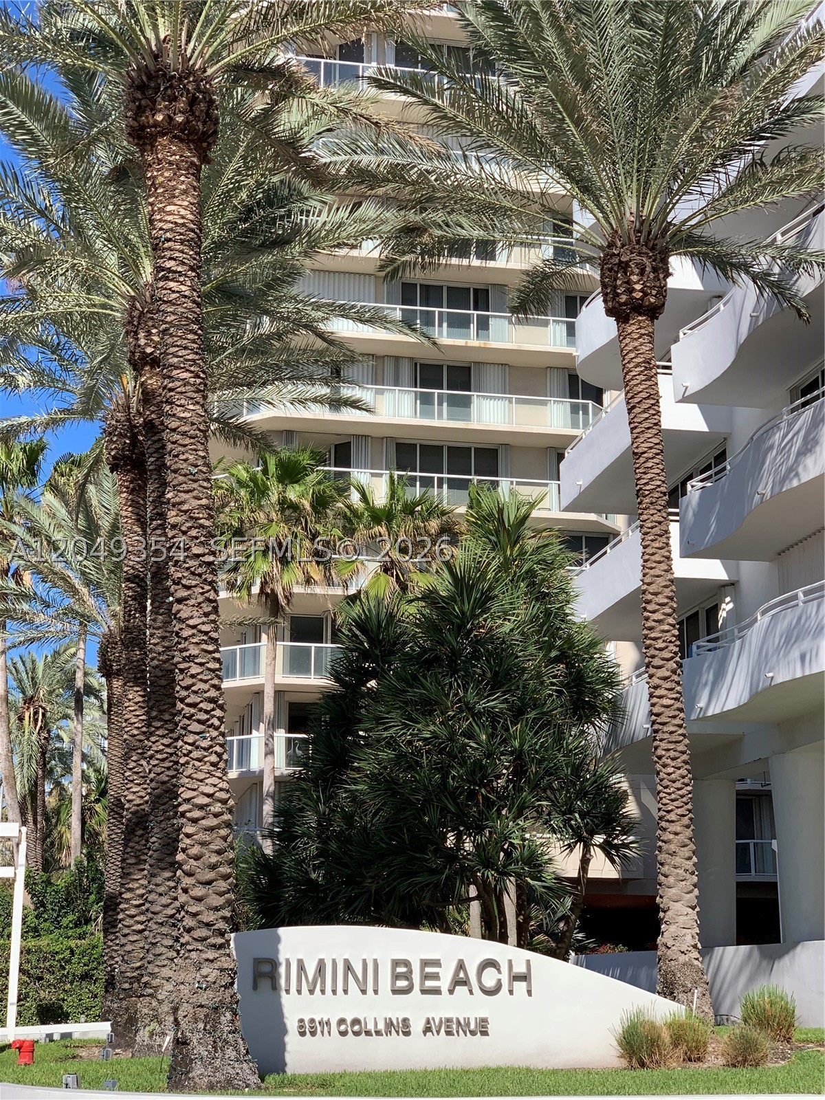 8911 Collins Ave 505