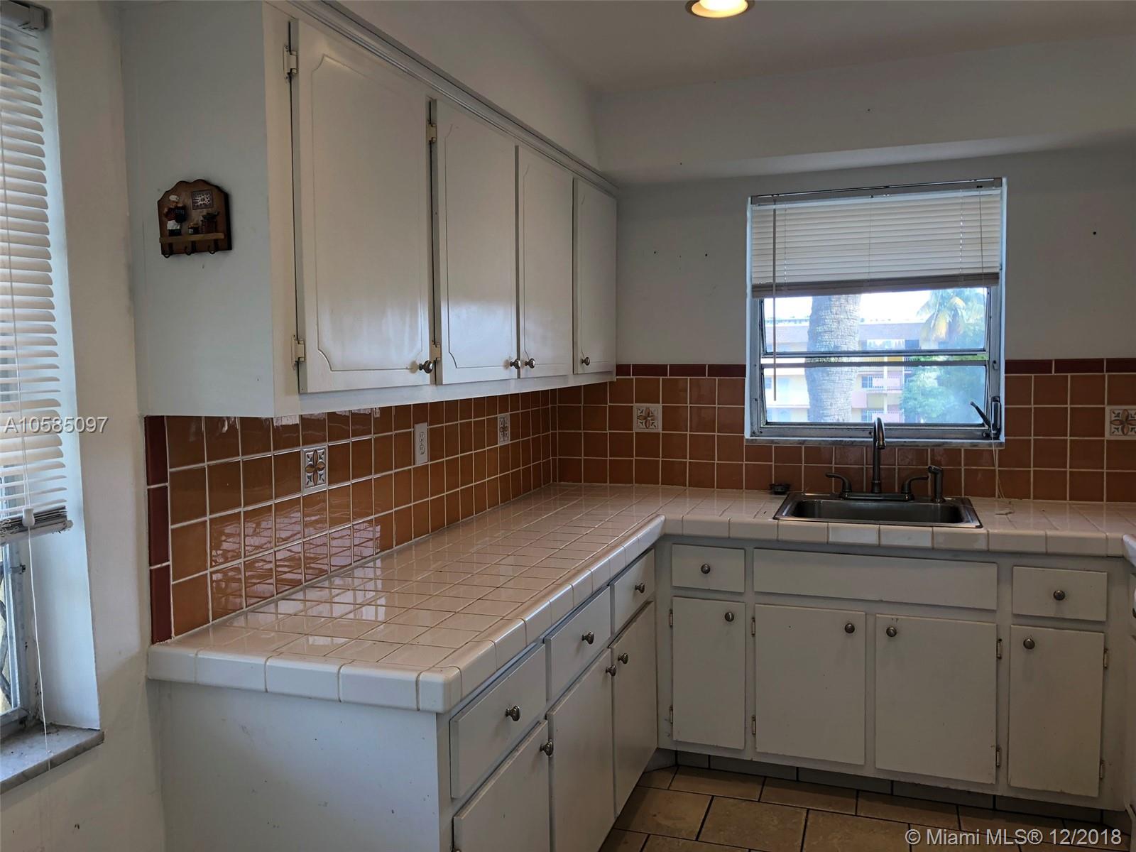 THIRD HORIZONS CONDO - Residential