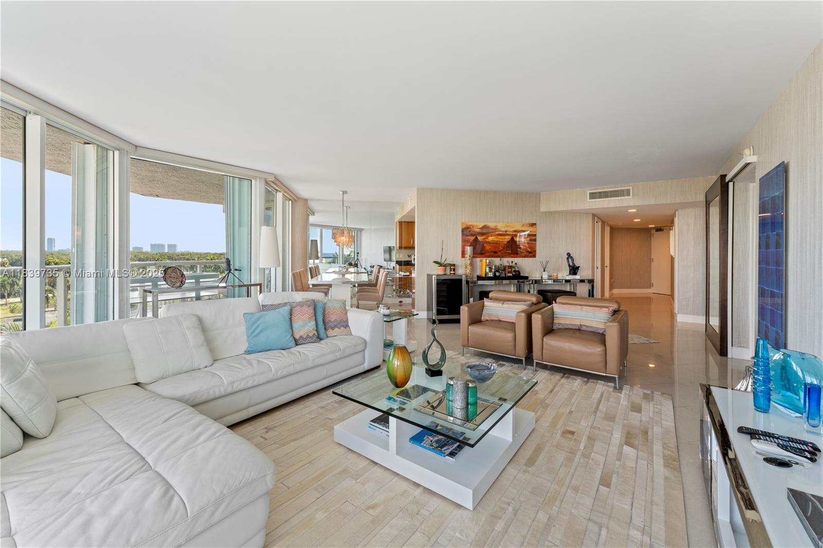 16500 Collins Ave 653