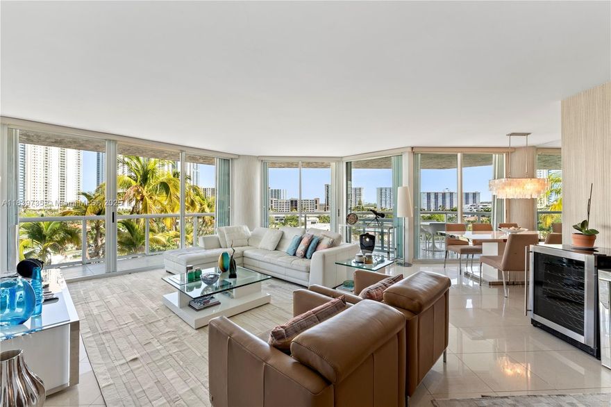 Fully furnished 2 beds, 2 baths + Den. Instracoastal view, ful amenities including a beach club, fitness center, racquetball, tennis court, SPA and much more. The property is available from August 1st, 2025, through the end of January 2026.