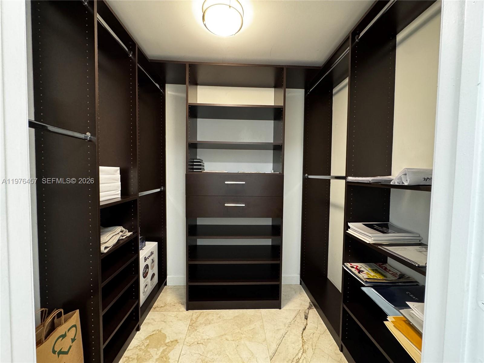 TOSCANO CONDO - Residential