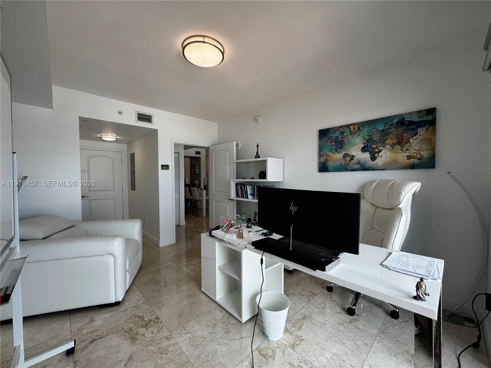 TOSCANO CONDO - Residential