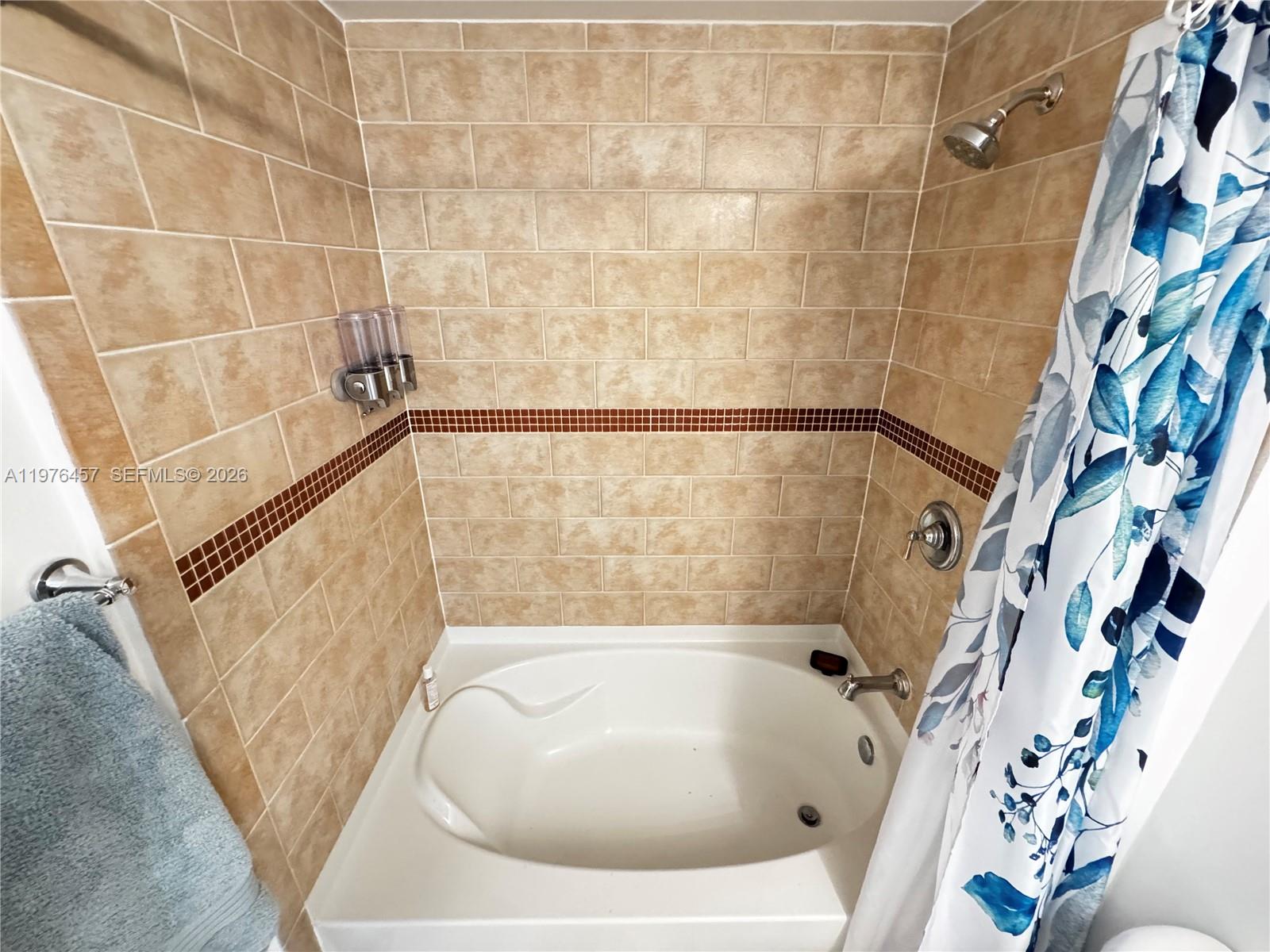 TOSCANO CONDO - Residential