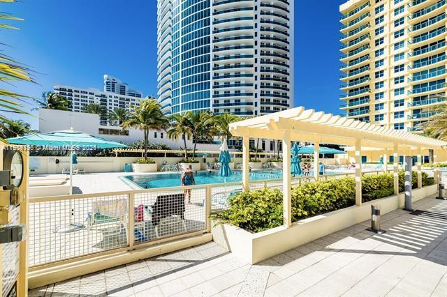 WAVE CONDO - Residential Lease