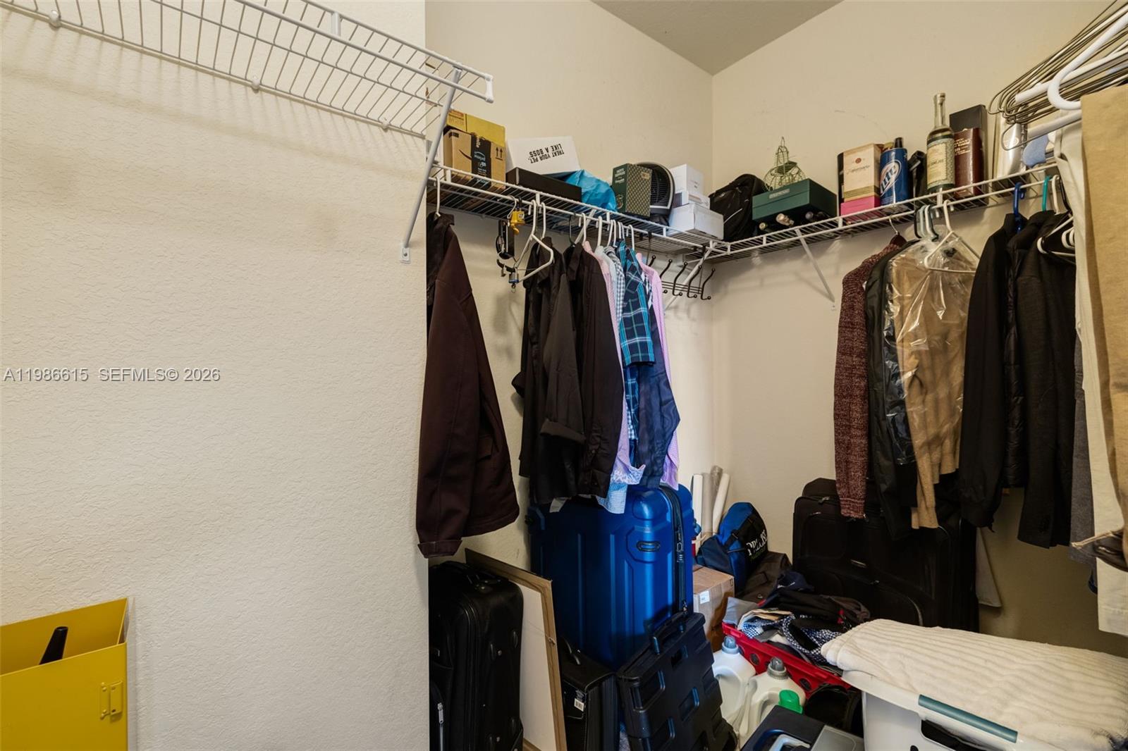 INTERLAKEN - Residential