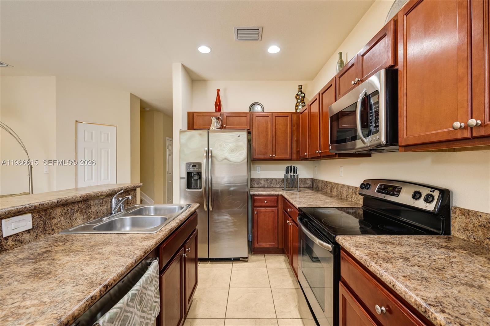 INTERLAKEN - Residential