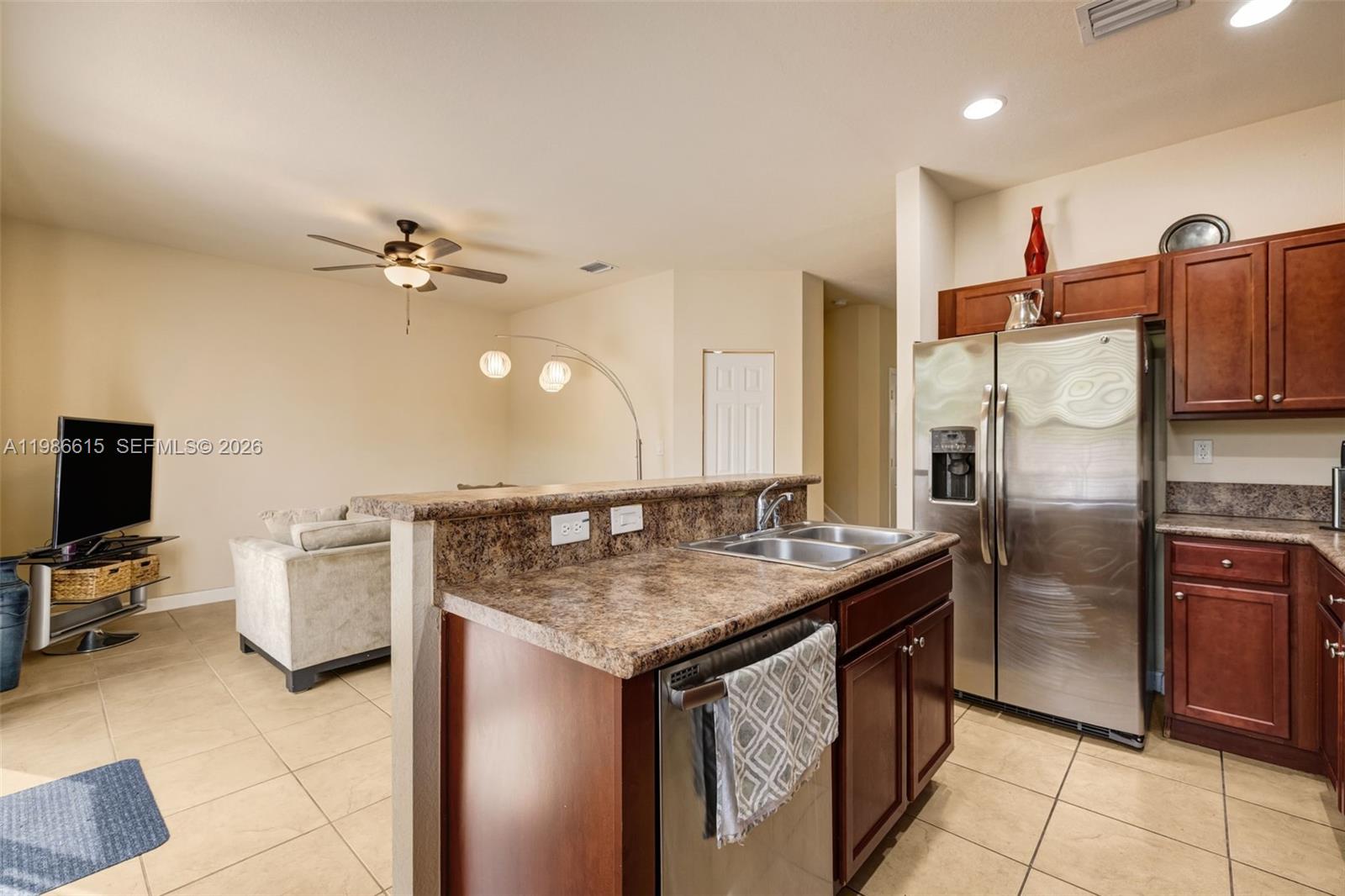 INTERLAKEN - Residential