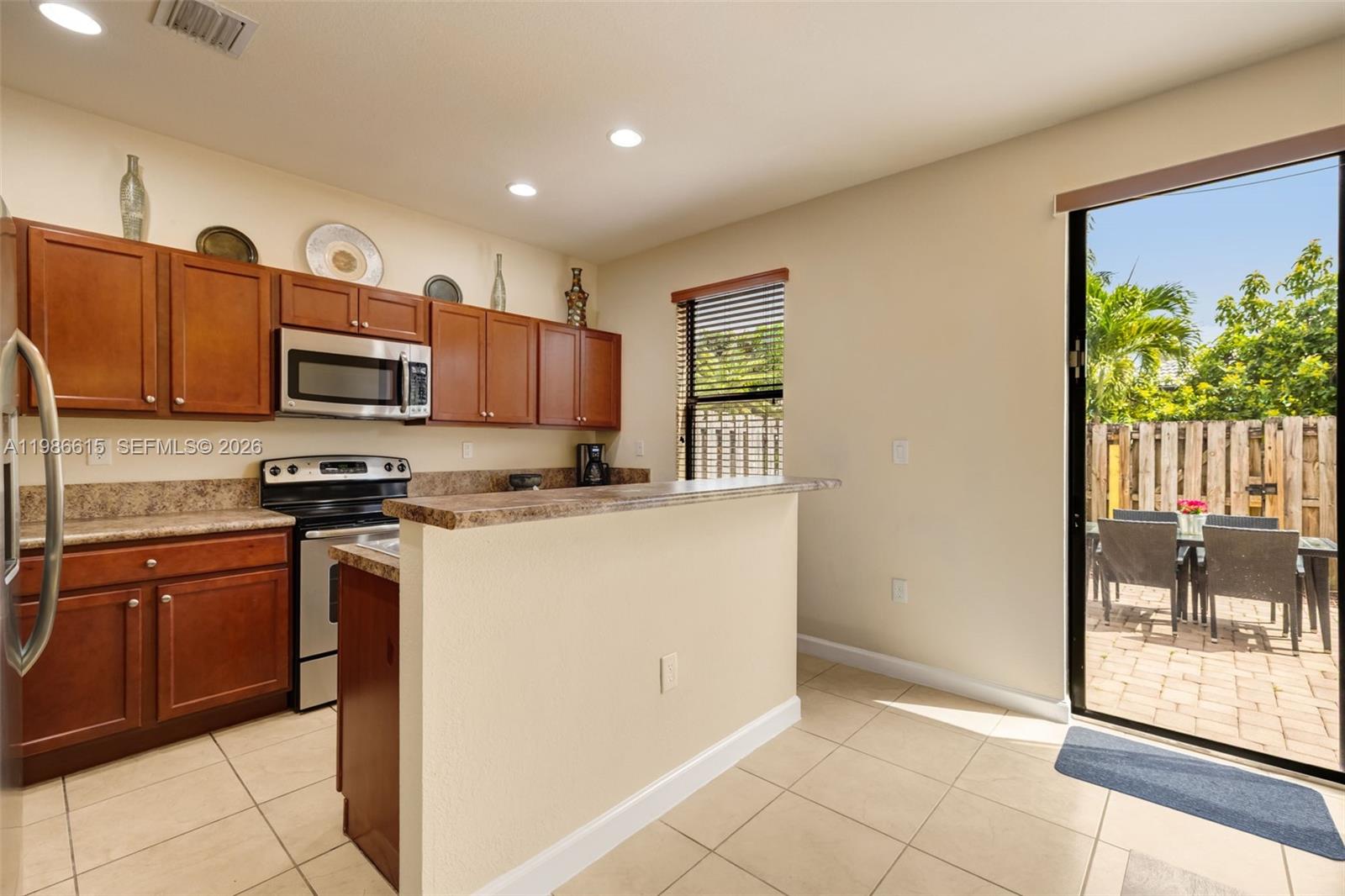 INTERLAKEN - Residential