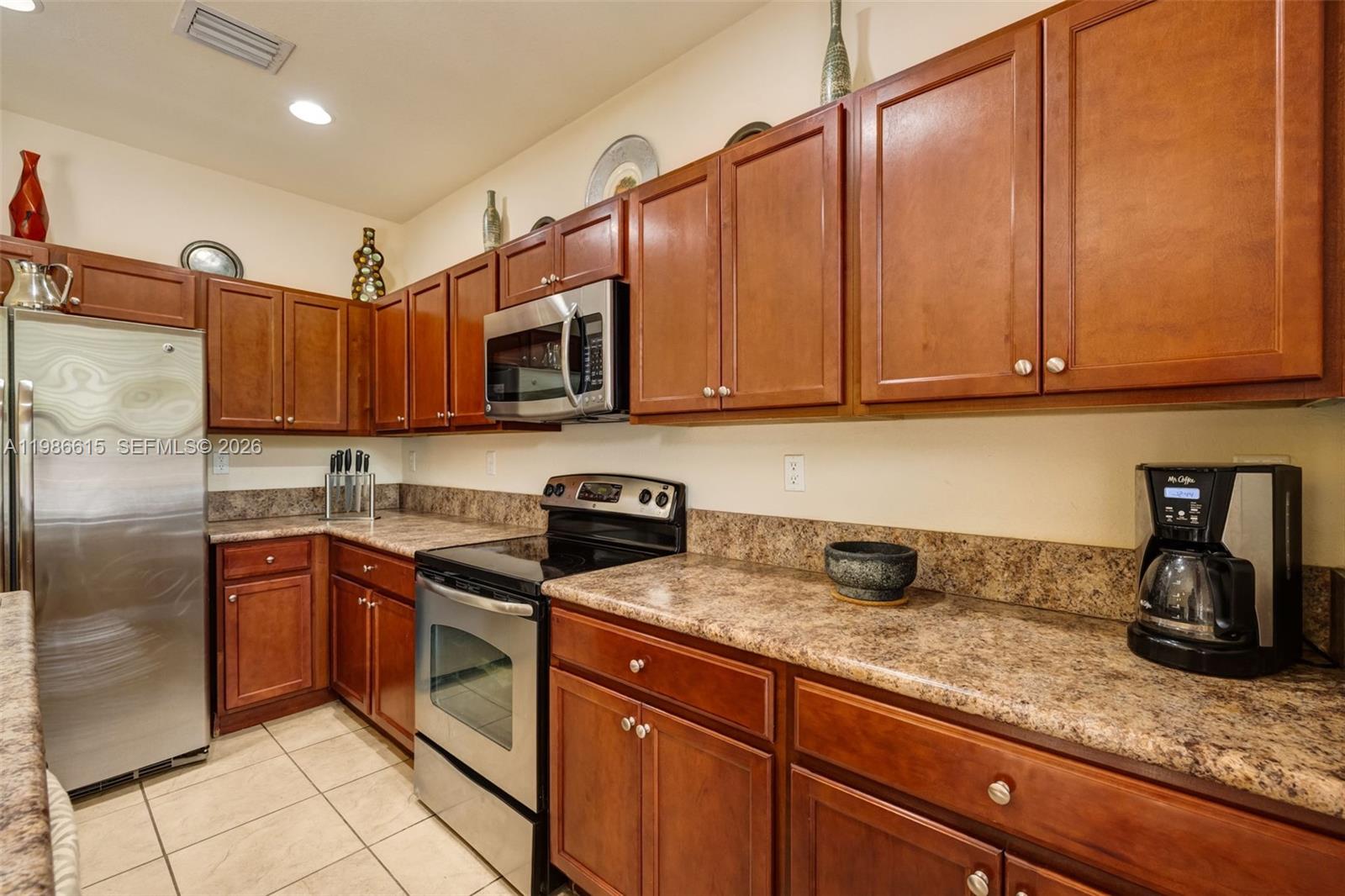 INTERLAKEN - Residential