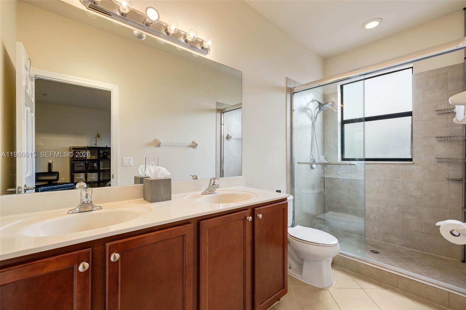 INTERLAKEN - Residential